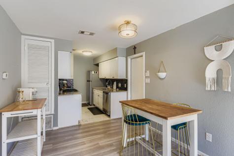 5922 Little Creek Trail Austin TX 78744