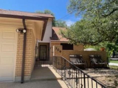 306 S Arnold Street Lampasas TX 76550