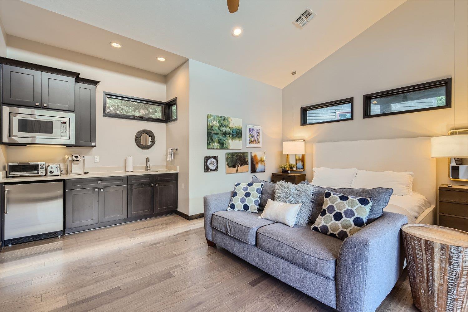 2113 Barbaro Way Spicewood TX 78669