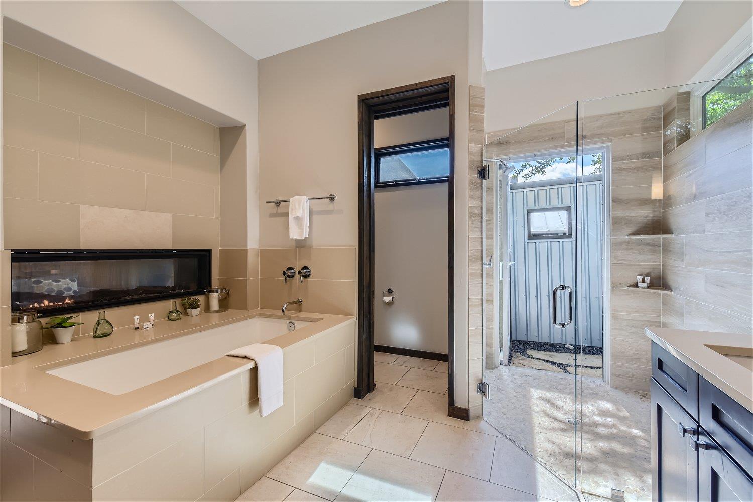 2113 Barbaro Way Spicewood TX 78669
