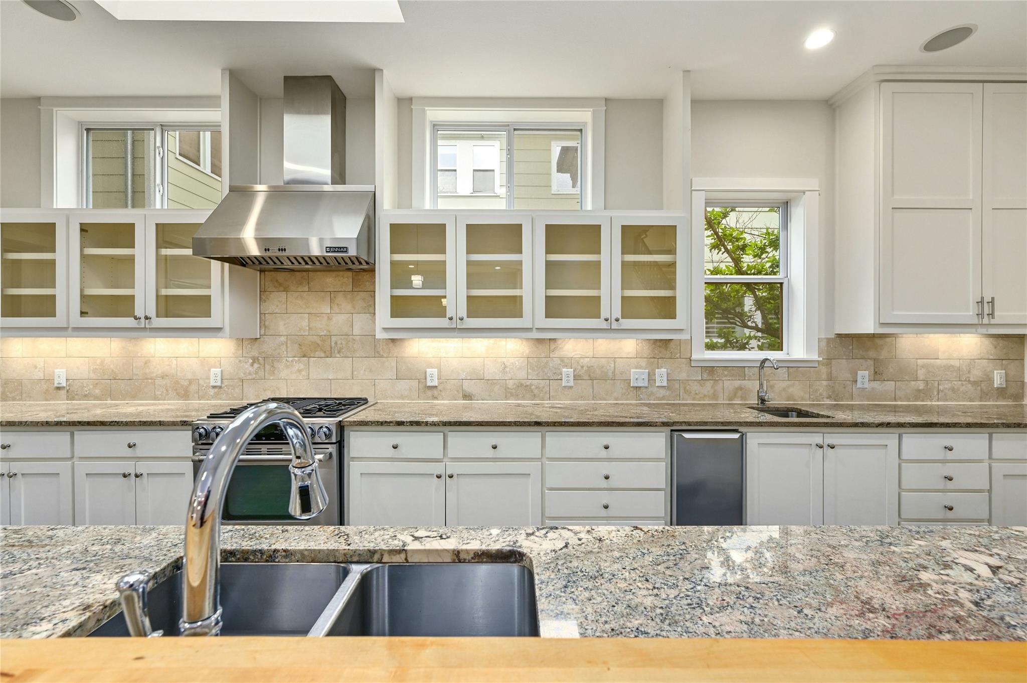 1205 Norwalk Lane Austin TX 78703