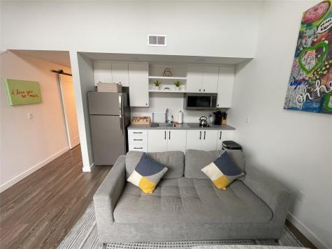 49 Navasota Street Austin TX 78702