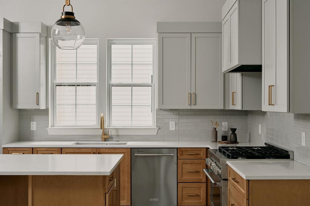 2209 Woodland Avenue Austin TX 78741
