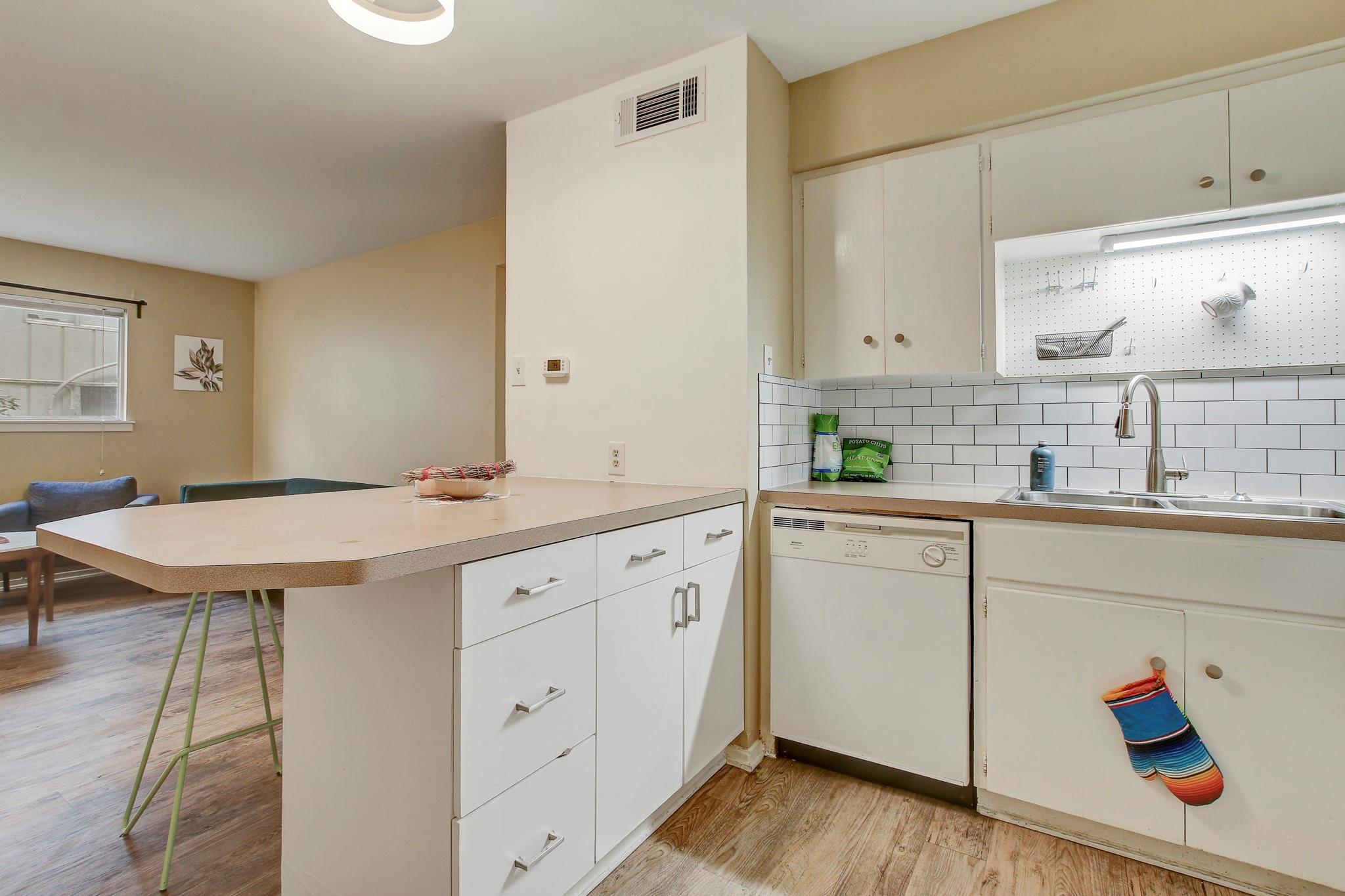 803 W 28th Street Austin TX 78705