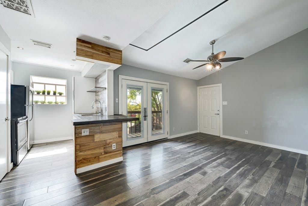 6903 Deatonhill Drive Austin TX 78745