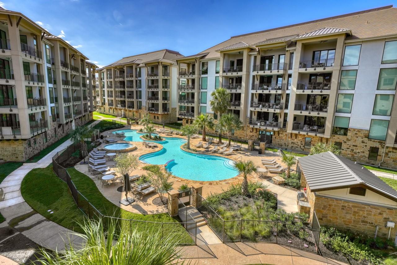101 W Bank Horseshoe Bay TX 78657