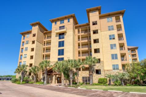 101 W Bank Horseshoe Bay TX 78657