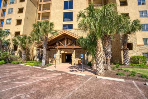 101 W Bank Horseshoe Bay TX 78657