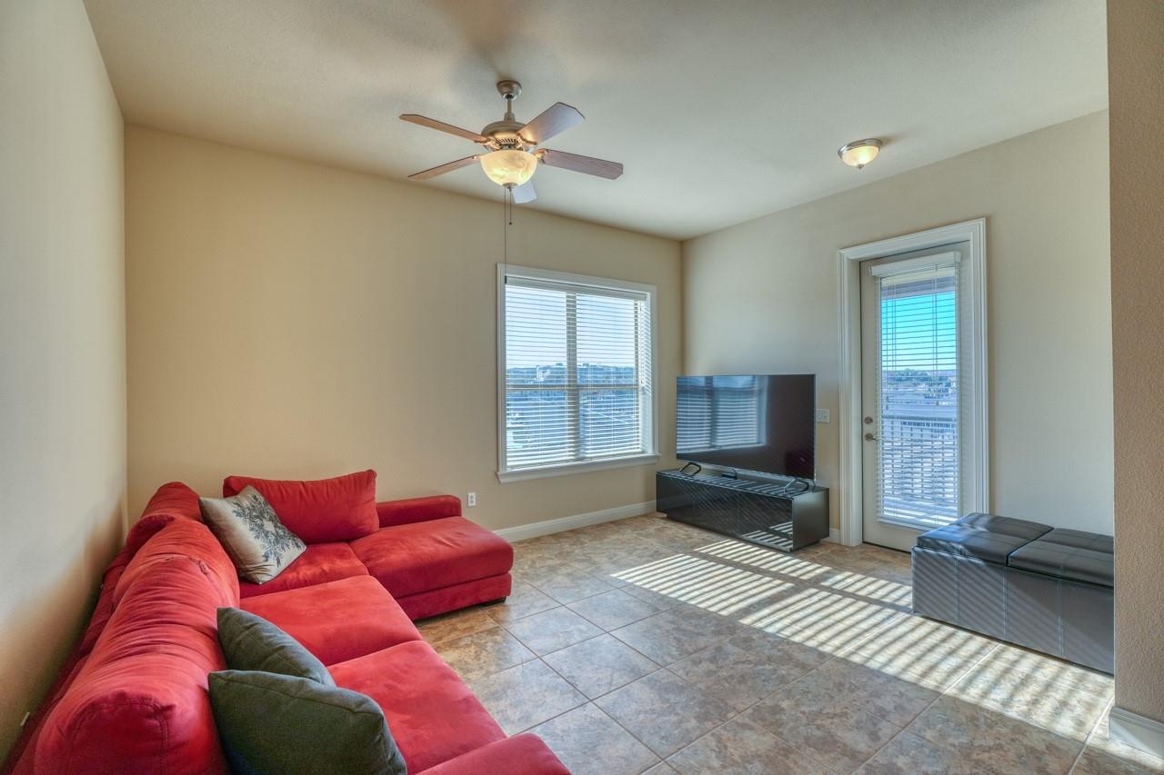 101 W Bank Horseshoe Bay TX 78657