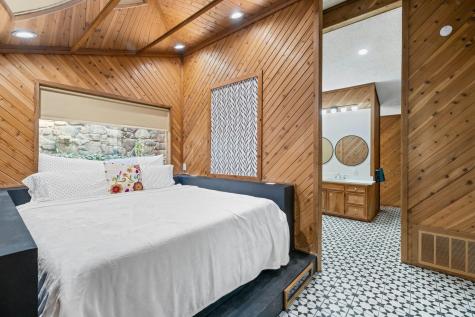 537 Venture Boulevard S Point Venture TX 78645
