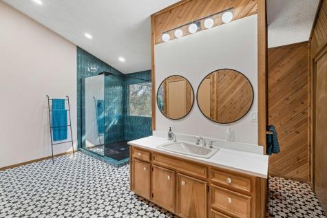 537 Venture Boulevard S Point Venture TX 78645