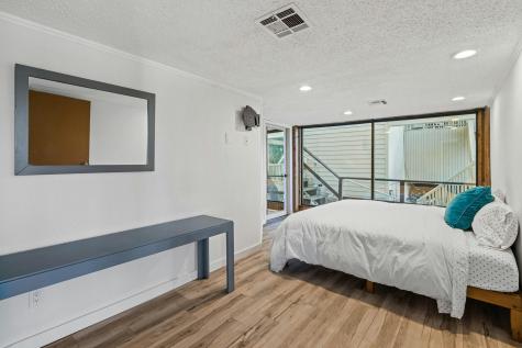 537 Venture Boulevard S Point Venture TX 78645