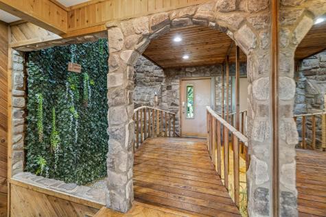 537 Venture Boulevard S Point Venture TX 78645