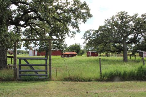 1084 County Road 120 Giddings TX 78942