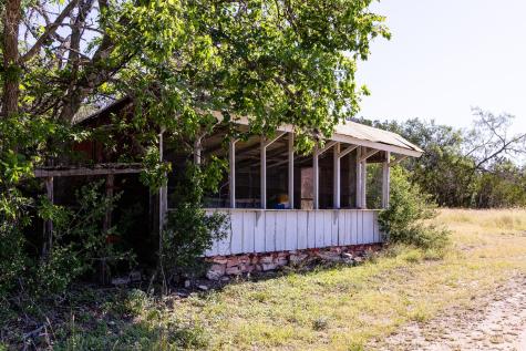 684 Stoneleigh Road Center Point TX 78010