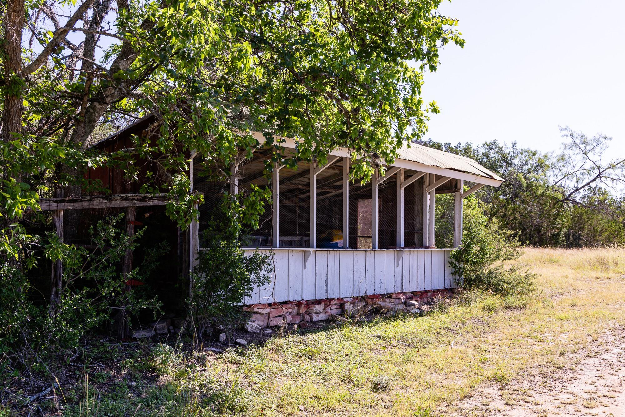 684 Stoneleigh Road Center Point TX 78010
