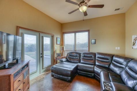 8256 S Us Highway 183 Briggs TX 78608