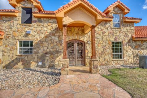 8256 S Us Highway 183 Briggs TX 78608