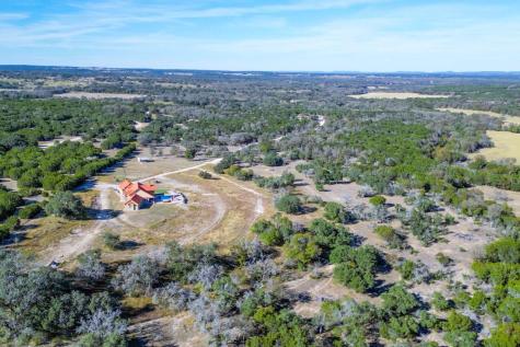 8256 S Us Highway 183 Briggs TX 78608
