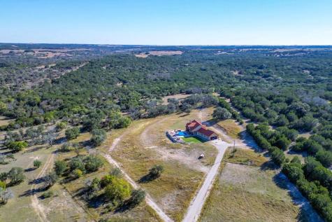 8256 S Us Highway 183 Briggs TX 78608