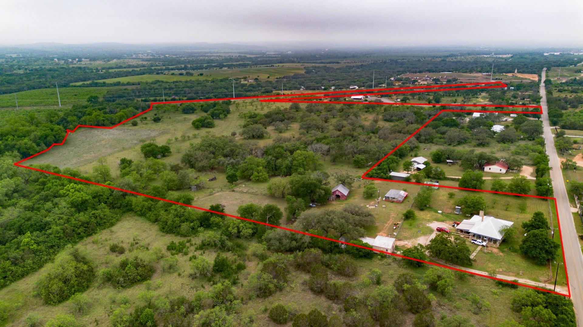 7866 County Road 404 Spicewood TX 78669