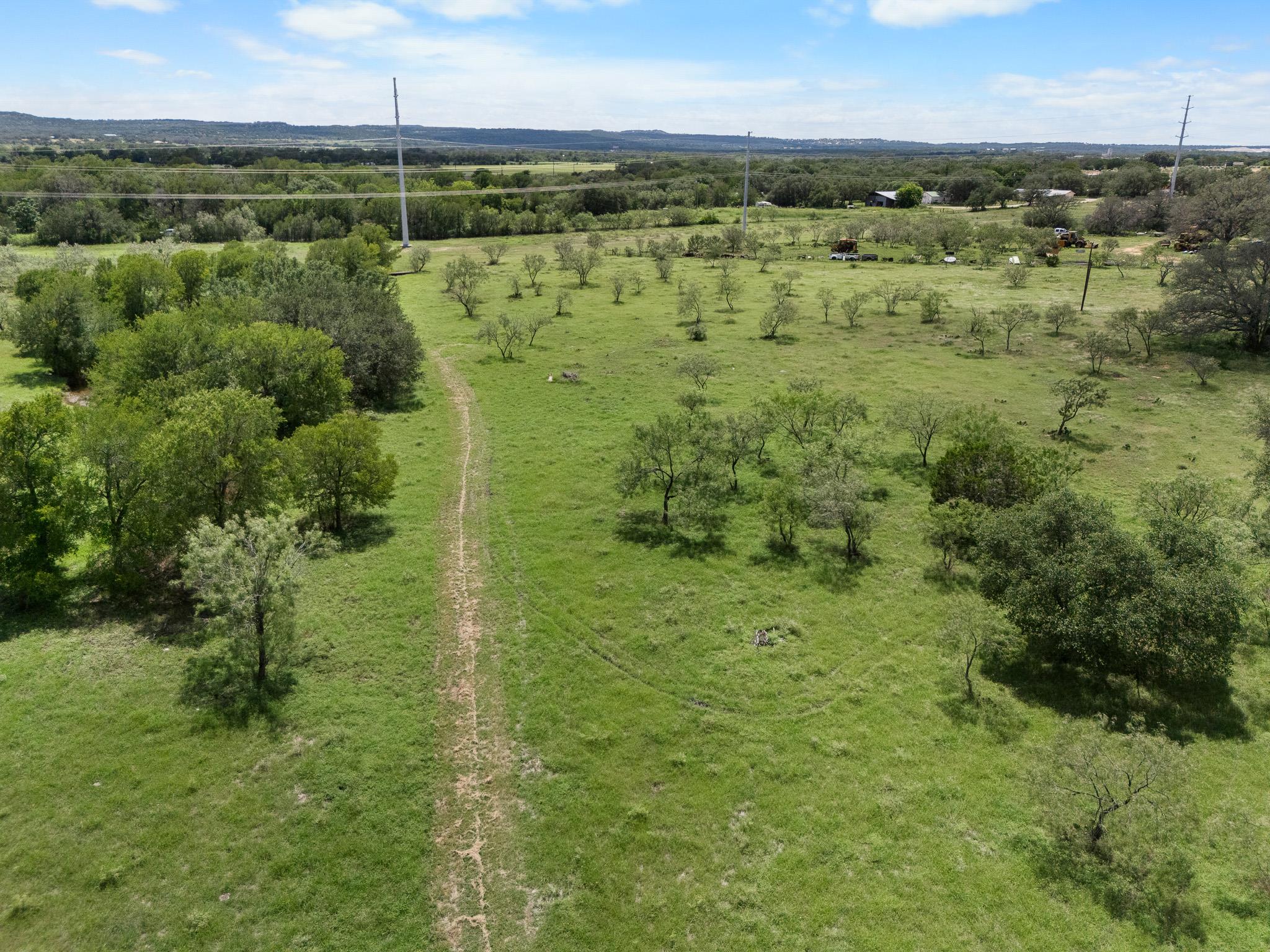 7866 County Road 404 Spicewood TX 78669