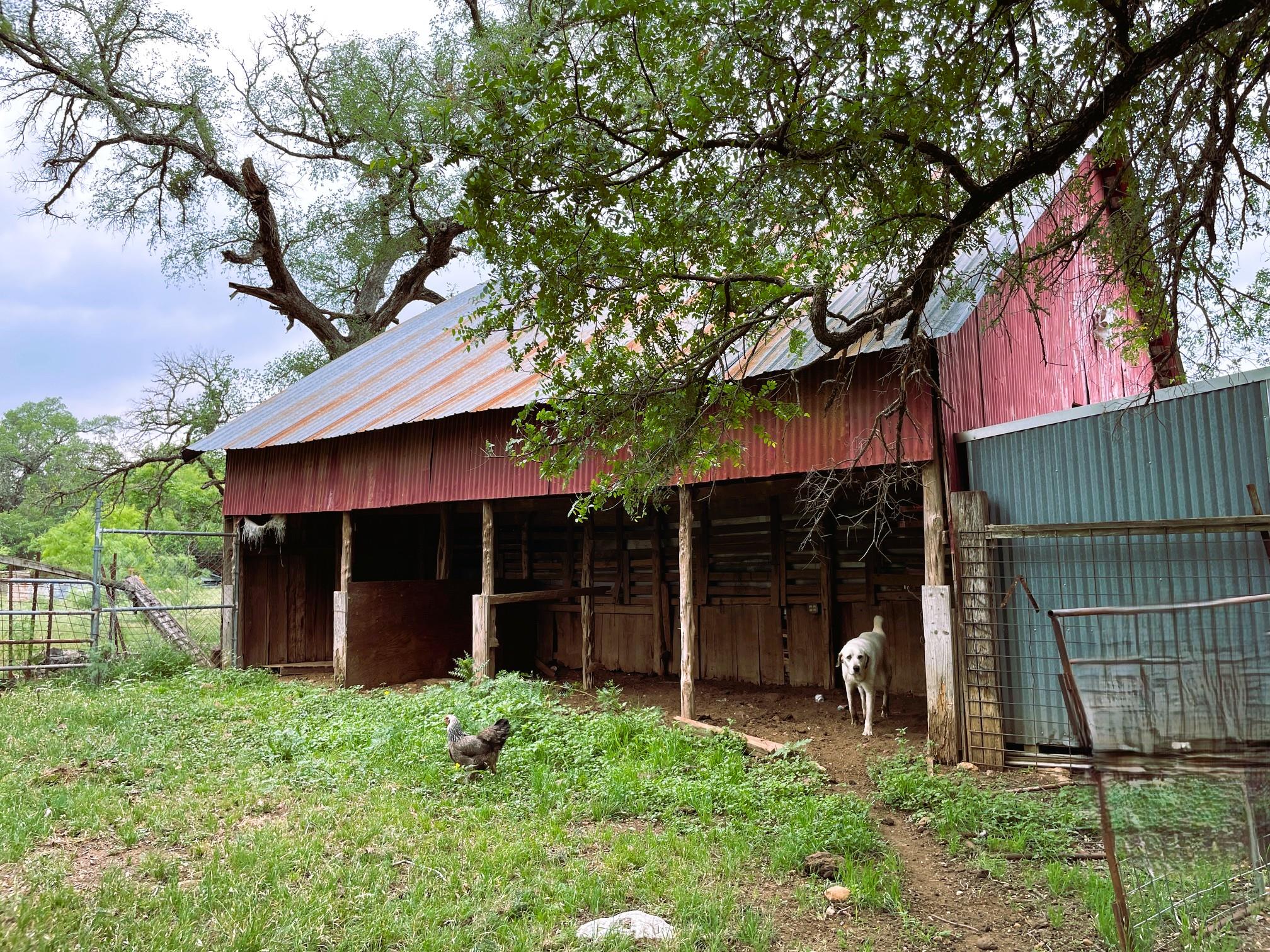 7866 County Road 404 Spicewood TX 78669