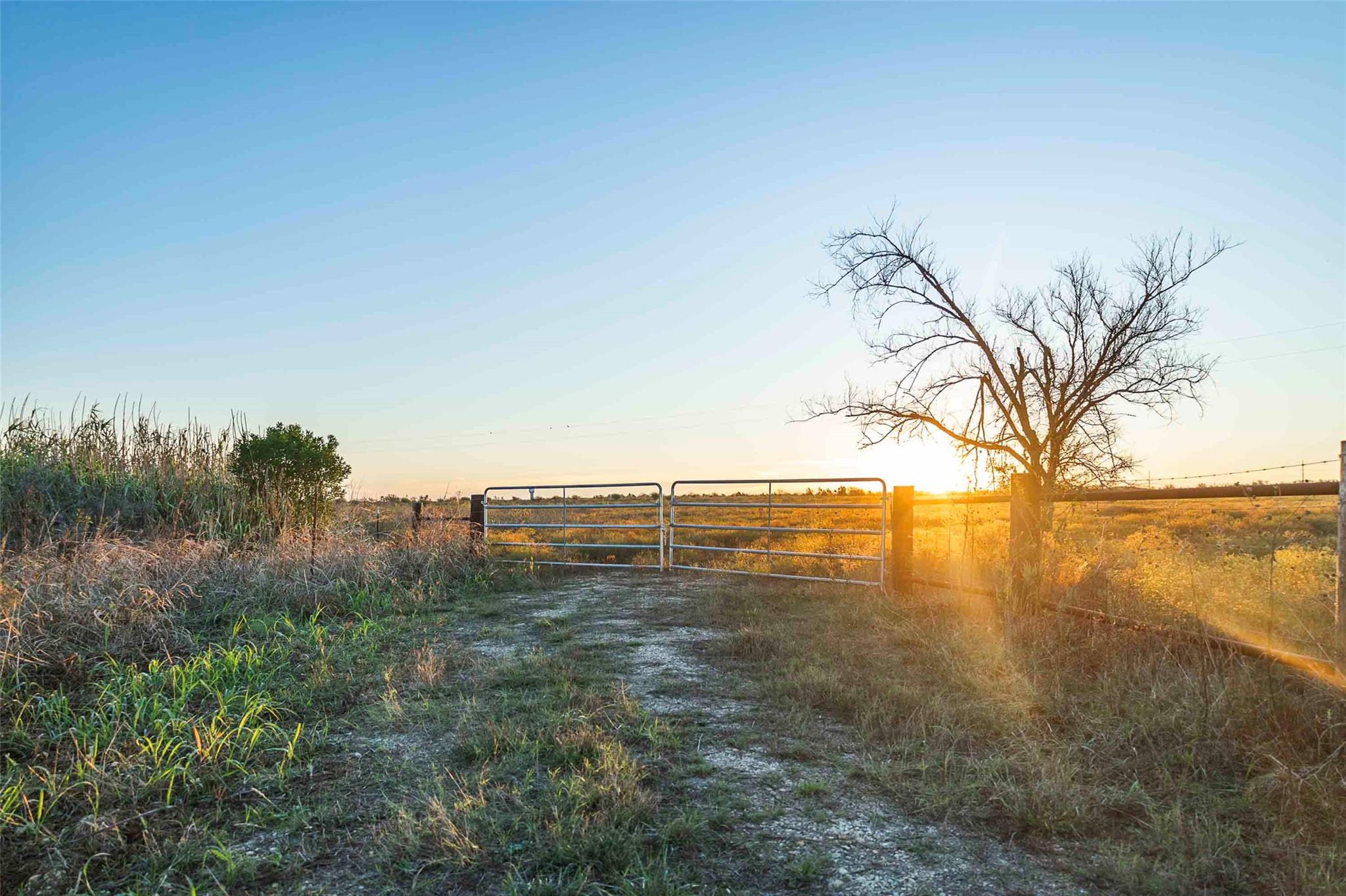 3191 County Road 463 Elgin TX 78621