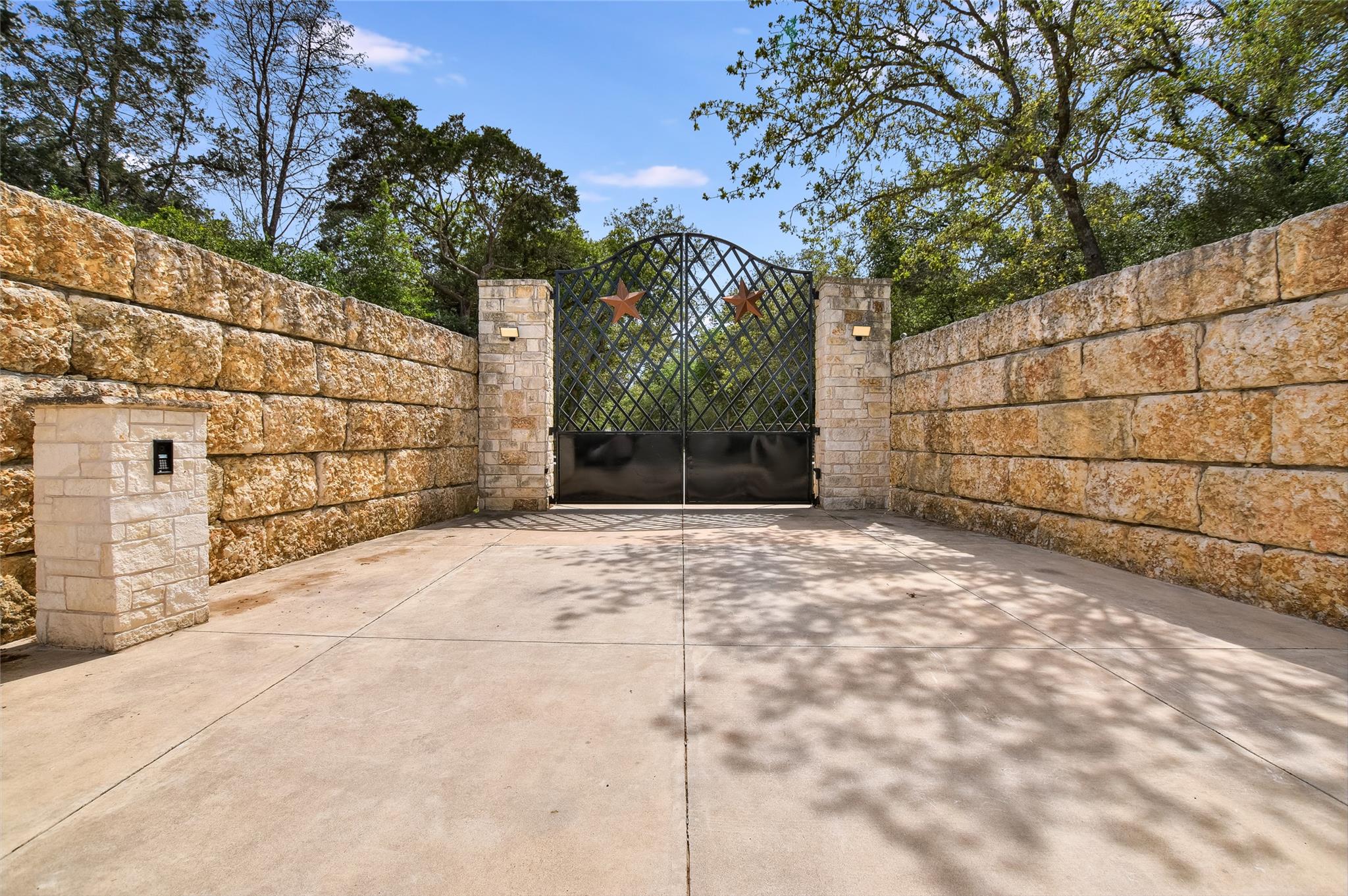2187 Highway 290 E Mcdade TX 78650