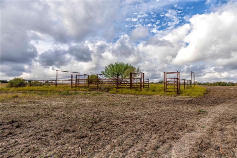 1250 Ladewig Lane Schulenburg TX 78956