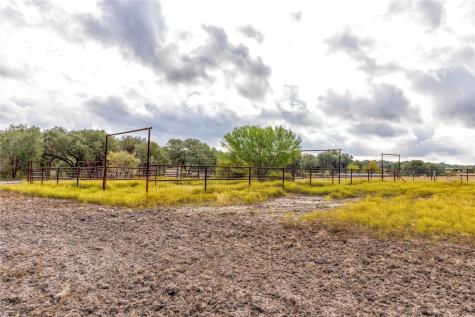 1250 Ladewig Lane Schulenburg TX 78956
