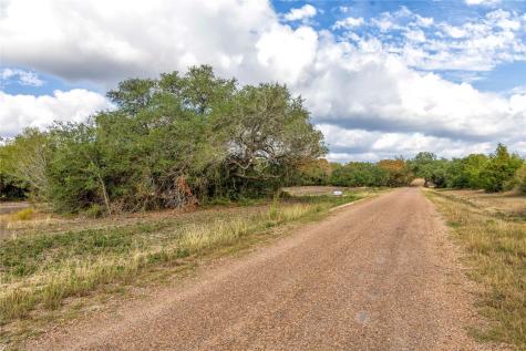 1250 Ladewig Lane Schulenburg TX 78956
