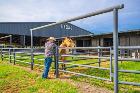 3019 S Highway 16 Llano TX 78643