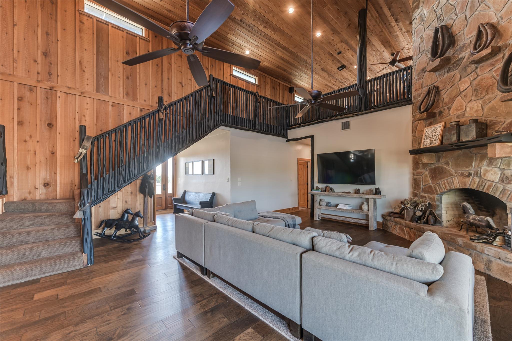 3019 S Highway 16 Llano TX 78643