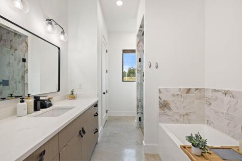 11 Sacramento Kendalia TX 78027