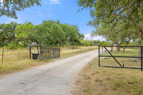 11 Sacramento Kendalia TX 78027