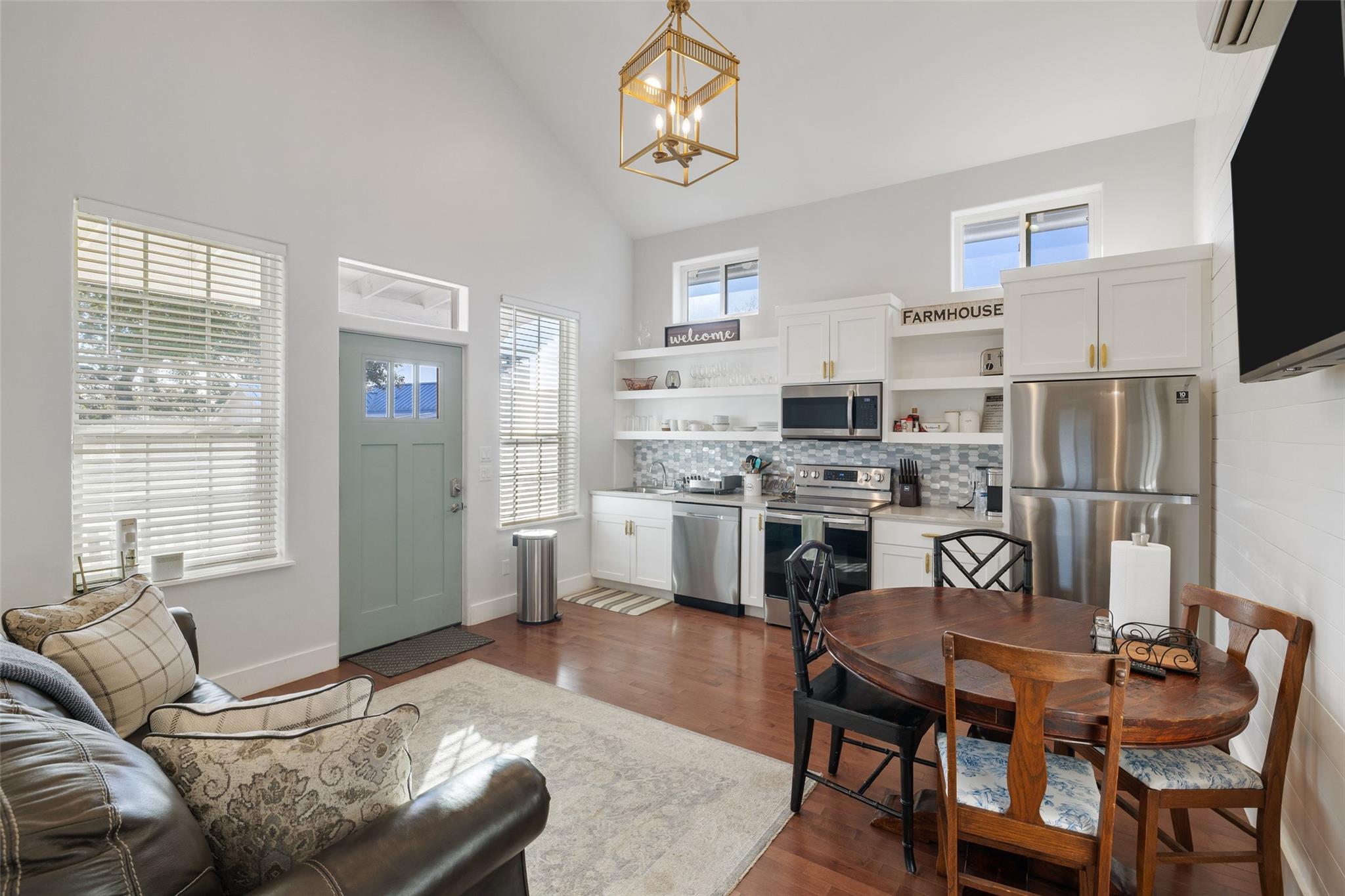 810 Kothmann Road Dripping Springs TX 78620