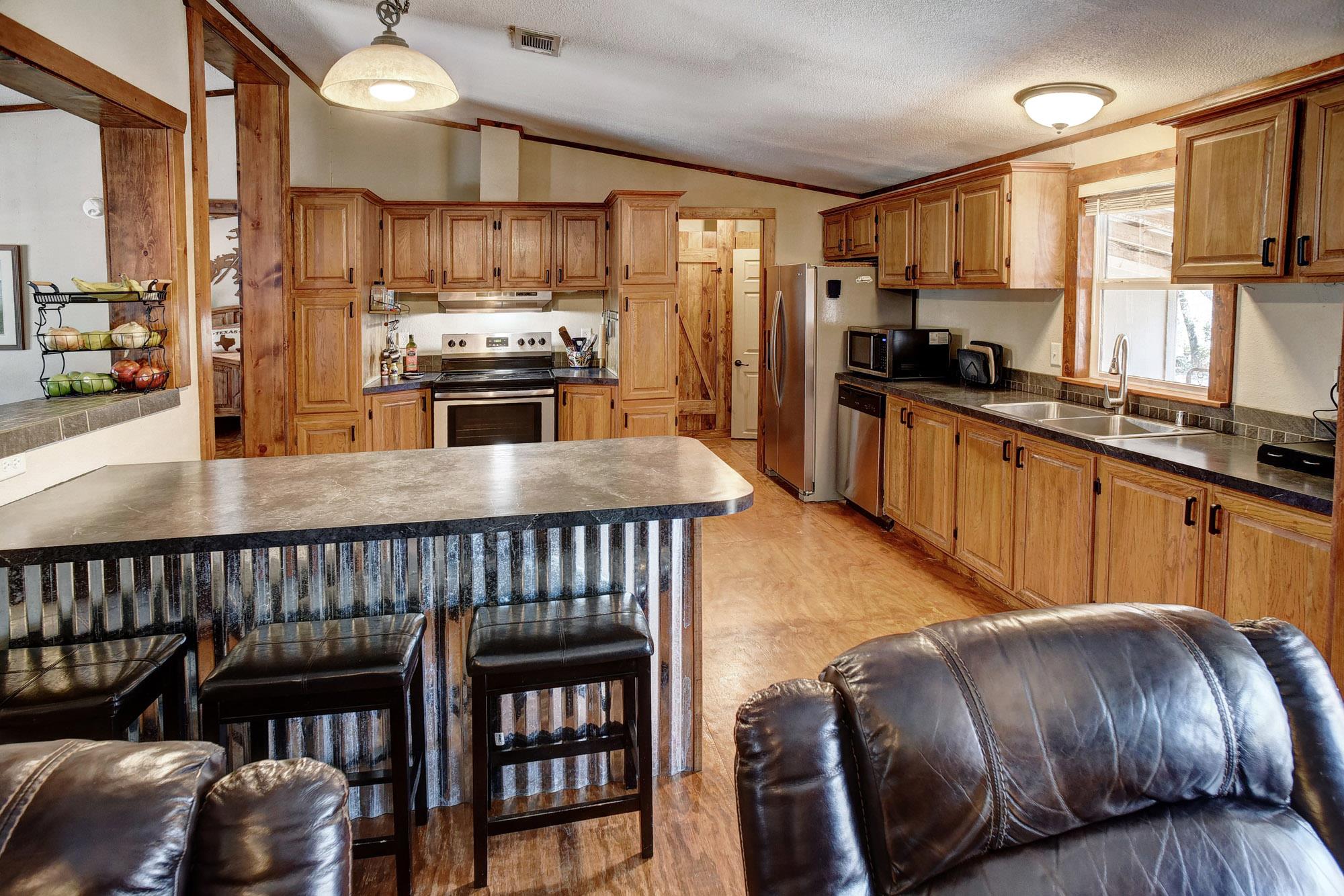 1675 Watterson Road Red Rock TX 78662