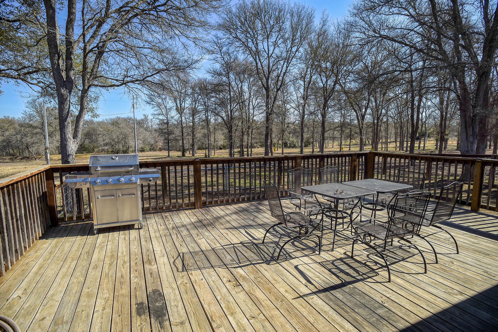 1675 Watterson Road Red Rock TX 78662