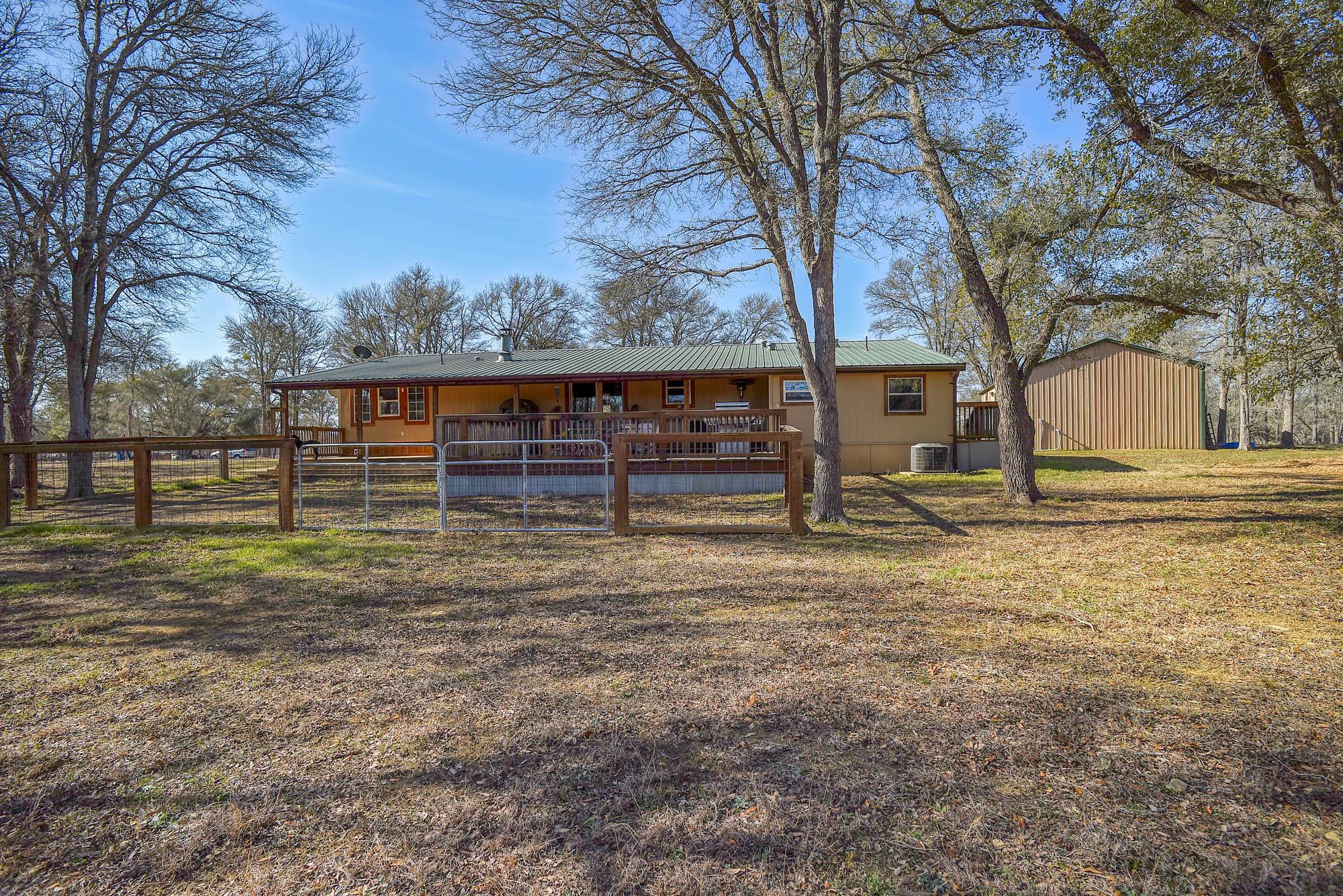 1675 Watterson Road Red Rock TX 78662