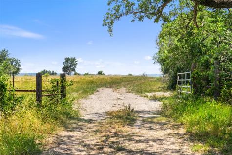 3575 Westwood Road Lockhart TX 78644