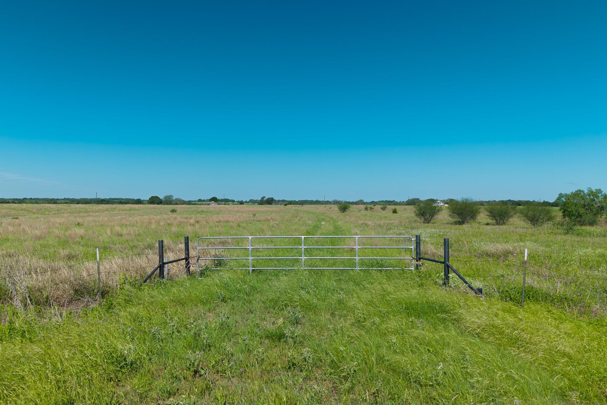 1571 Schulze Road Schulenburg TX 78956