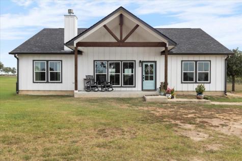 3389 Sparta Field Road Waelder TX 78959