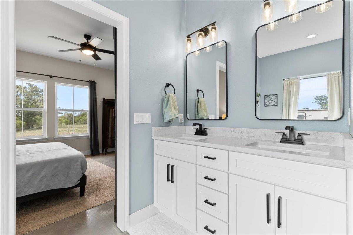 3389 Sparta Field Road Waelder TX 78959