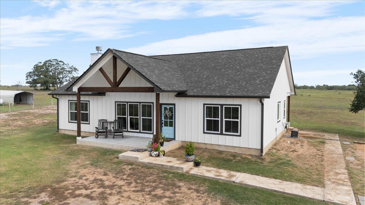 3389 Sparta Field Road Waelder TX 78959