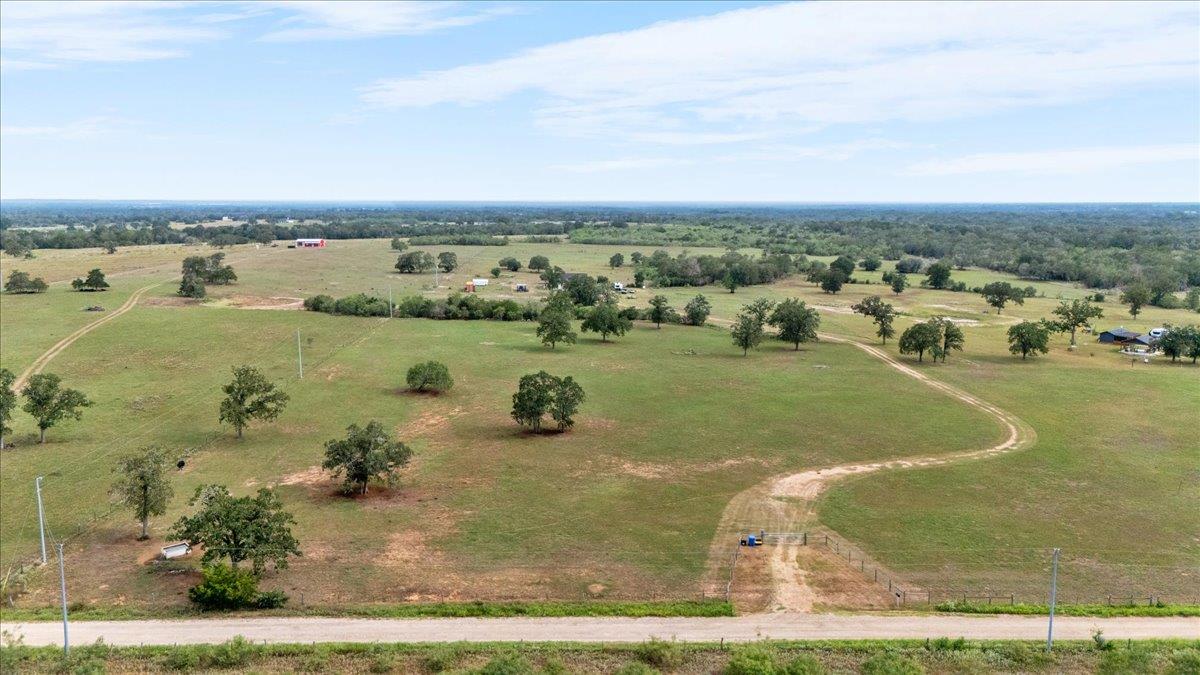 3389 Sparta Field Road Waelder TX 78959