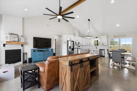 3389 Sparta Field Road Waelder TX 78959