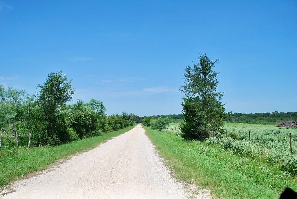 9590 Maynard Hallmark Road Flatonia TX 78941