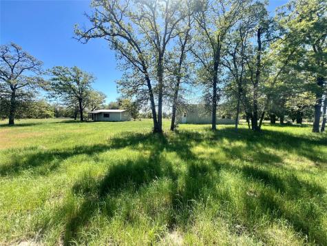 2542 County Road 306 Lexington TX 78947