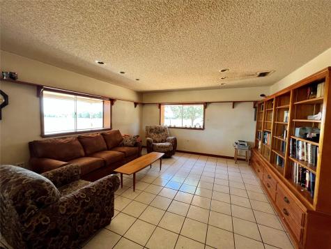 2542 County Road 306 Lexington TX 78947